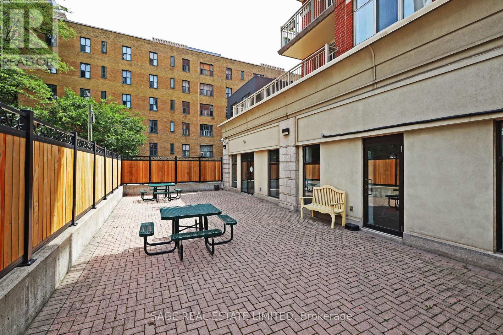 803 - 1 Deer Park Crescent, Toronto, Ontario  M4V 3C4 - Photo 25 - C12988978