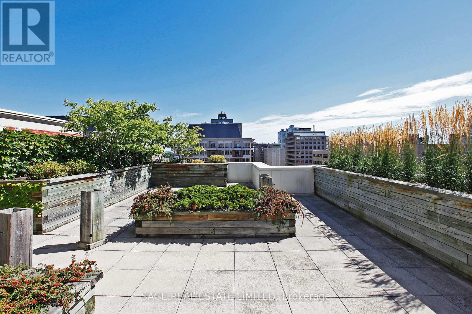 803 - 1 Deer Park Crescent, Toronto, Ontario  M4V 3C4 - Photo 29 - C12988978