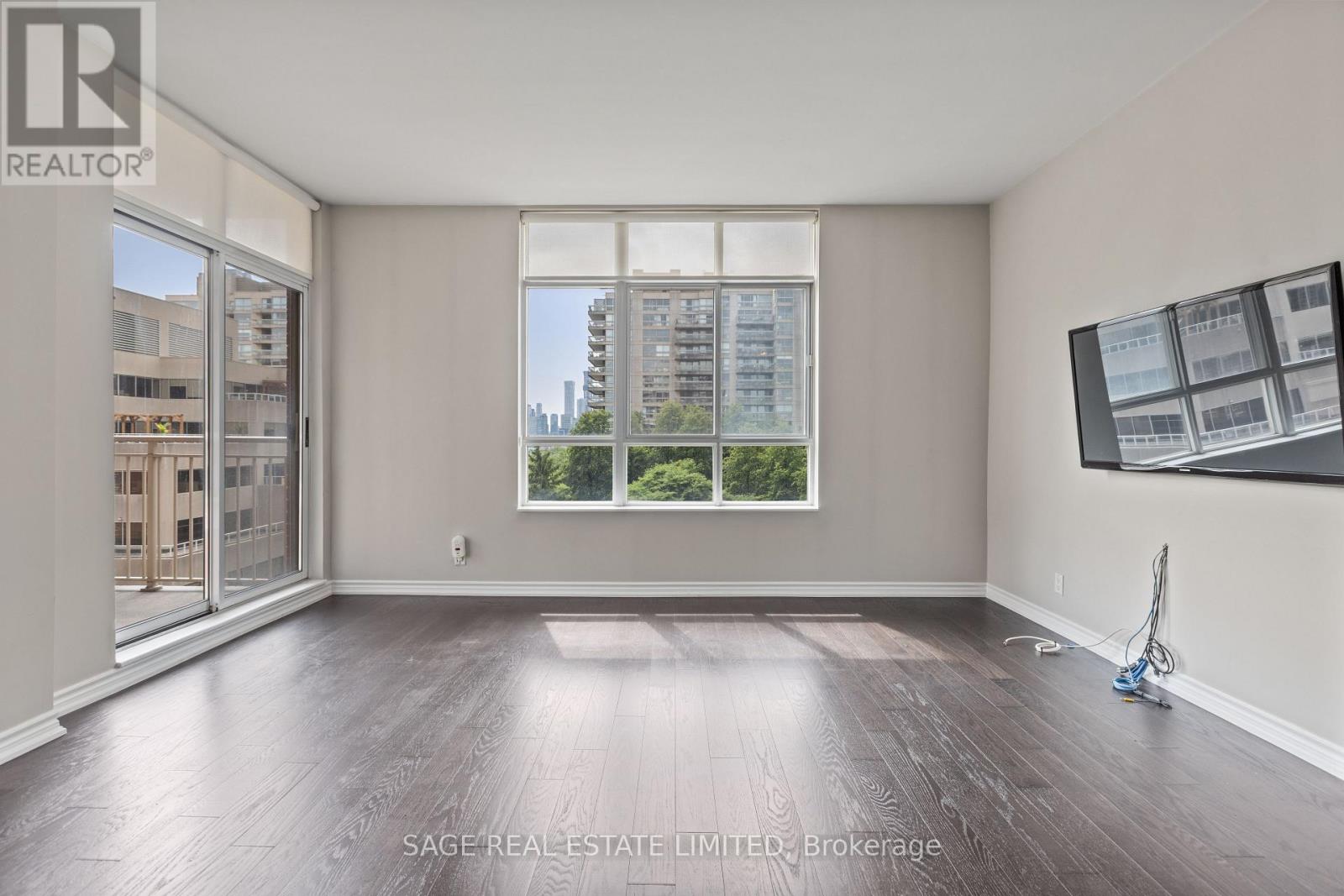 803 - 1 Deer Park Crescent, Toronto, Ontario  M4V 3C4 - Photo 34 - C12988978