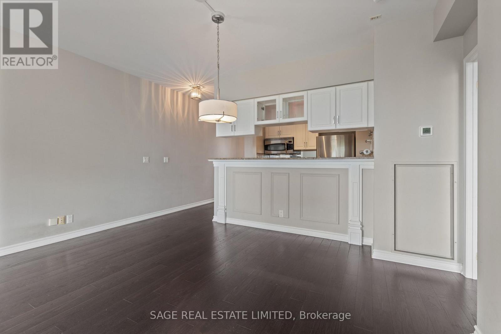 803 - 1 Deer Park Crescent, Toronto, Ontario  M4V 3C4 - Photo 36 - C12988978