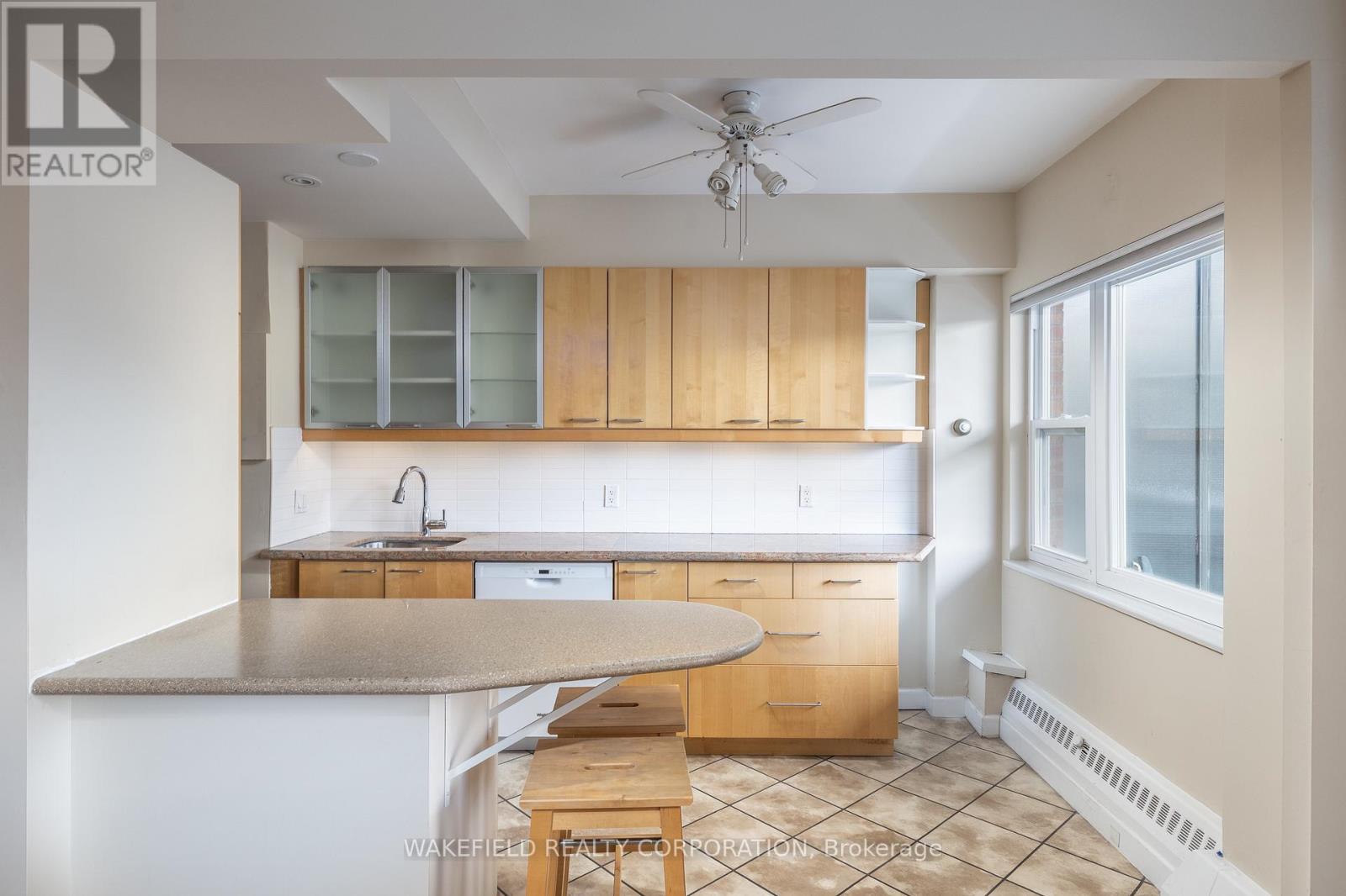 # 635 - 21 Dale Avenue, Toronto, Ontario  M4W 1K3 - Photo 6 - C12989012