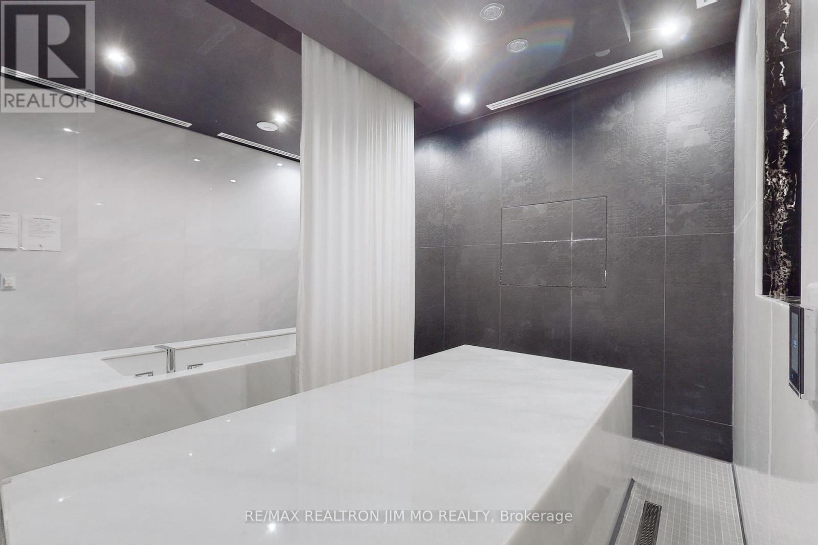 3813 - 87 Peter Street, Toronto, Ontario  M5V 2G4 - Photo 34 - C12989030