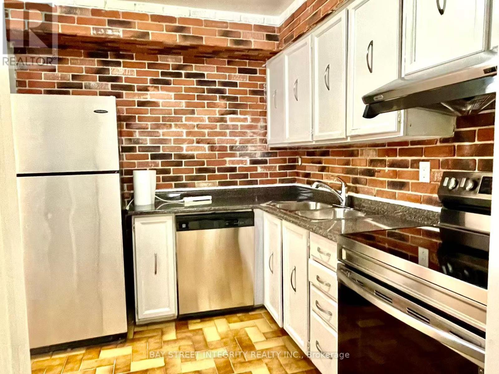 115 Rock Fern Way, Toronto, Ontario  M2J 4N3 - Photo 5 - C12989036