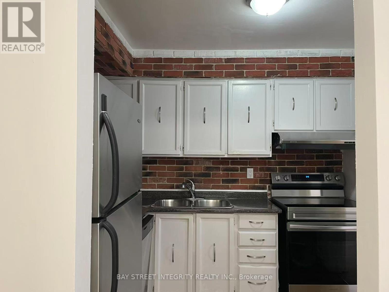 115 Rock Fern Way, Toronto, Ontario  M2J 4N3 - Photo 6 - C12989036