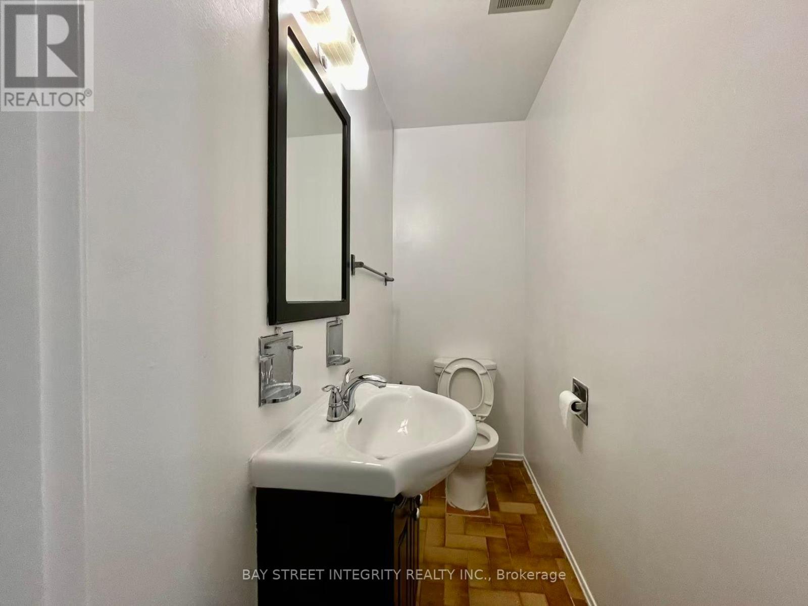 115 Rock Fern Way, Toronto, Ontario  M2J 4N3 - Photo 7 - C12989036