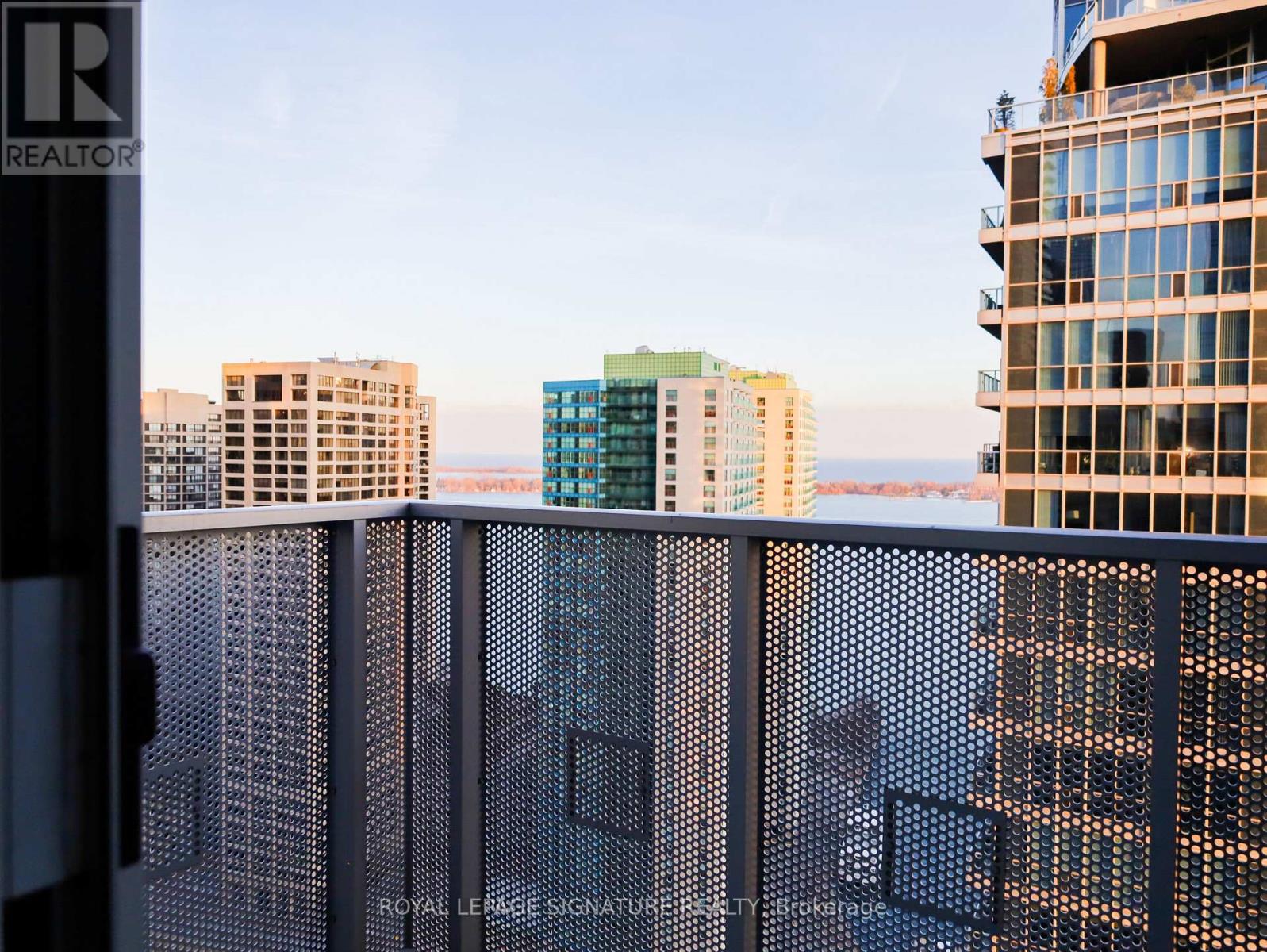 3205 - 10 York Street, Toronto, Ontario  M5J 0E1 - Photo 12 - C12989076