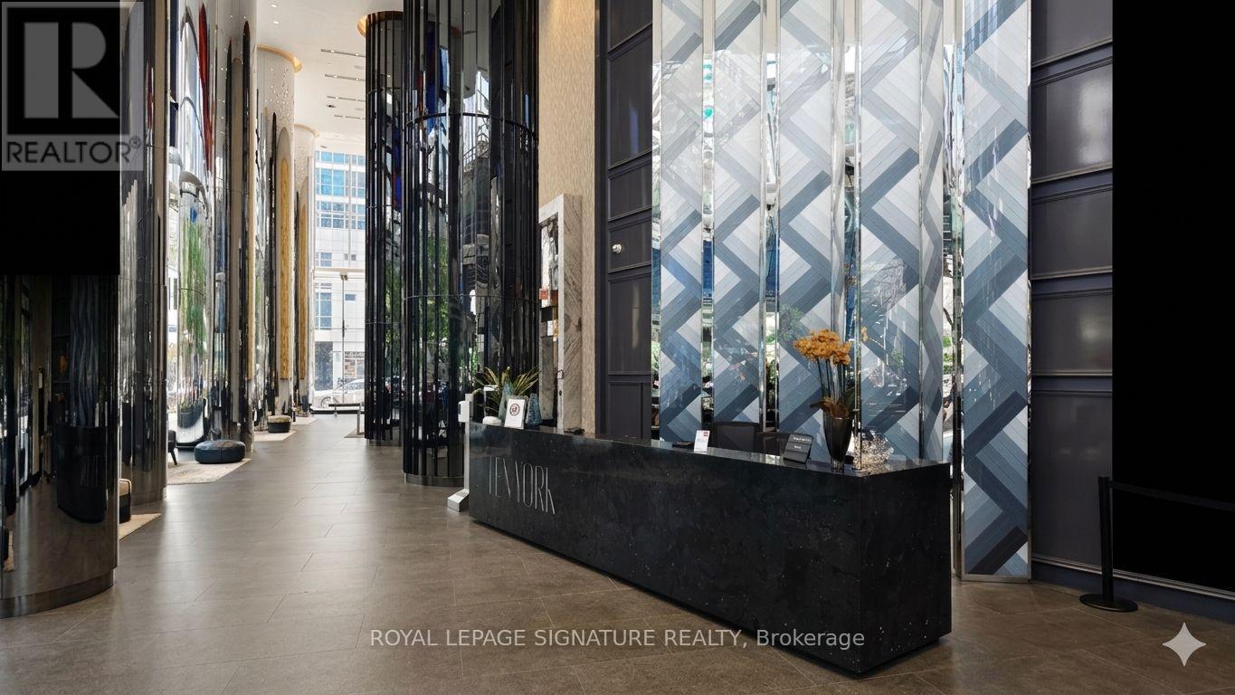 3205 - 10 York Street, Toronto, Ontario  M5J 0E1 - Photo 3 - C12989076