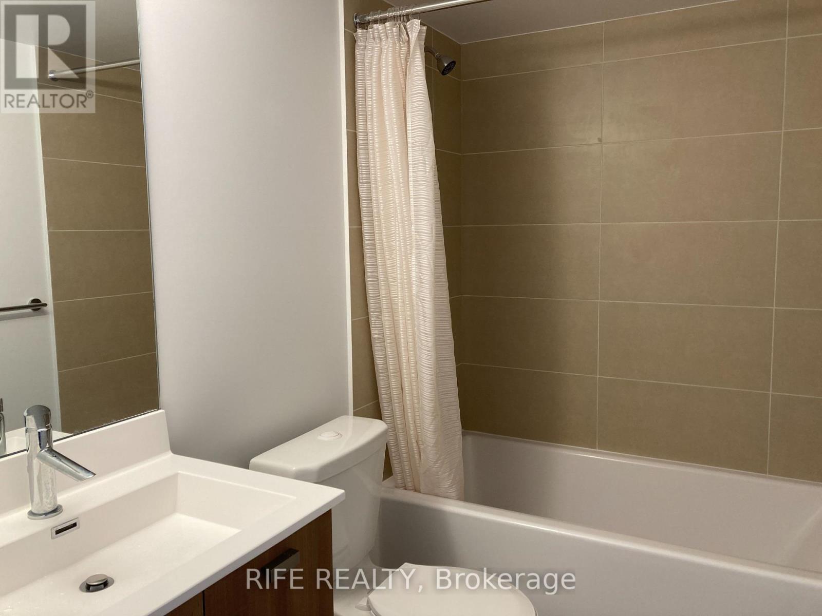 2017 - 275 Village Green Square, Toronto, Ontario  M1S 0L8 - Photo 5 - E12988982