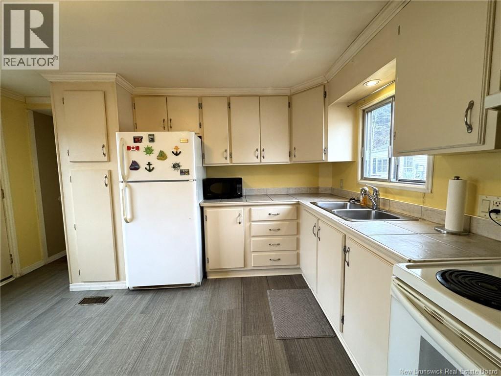 60 Glenview Drive, Saint John, New Brunswick  E2H 2R6 - Photo 8 - NB136481