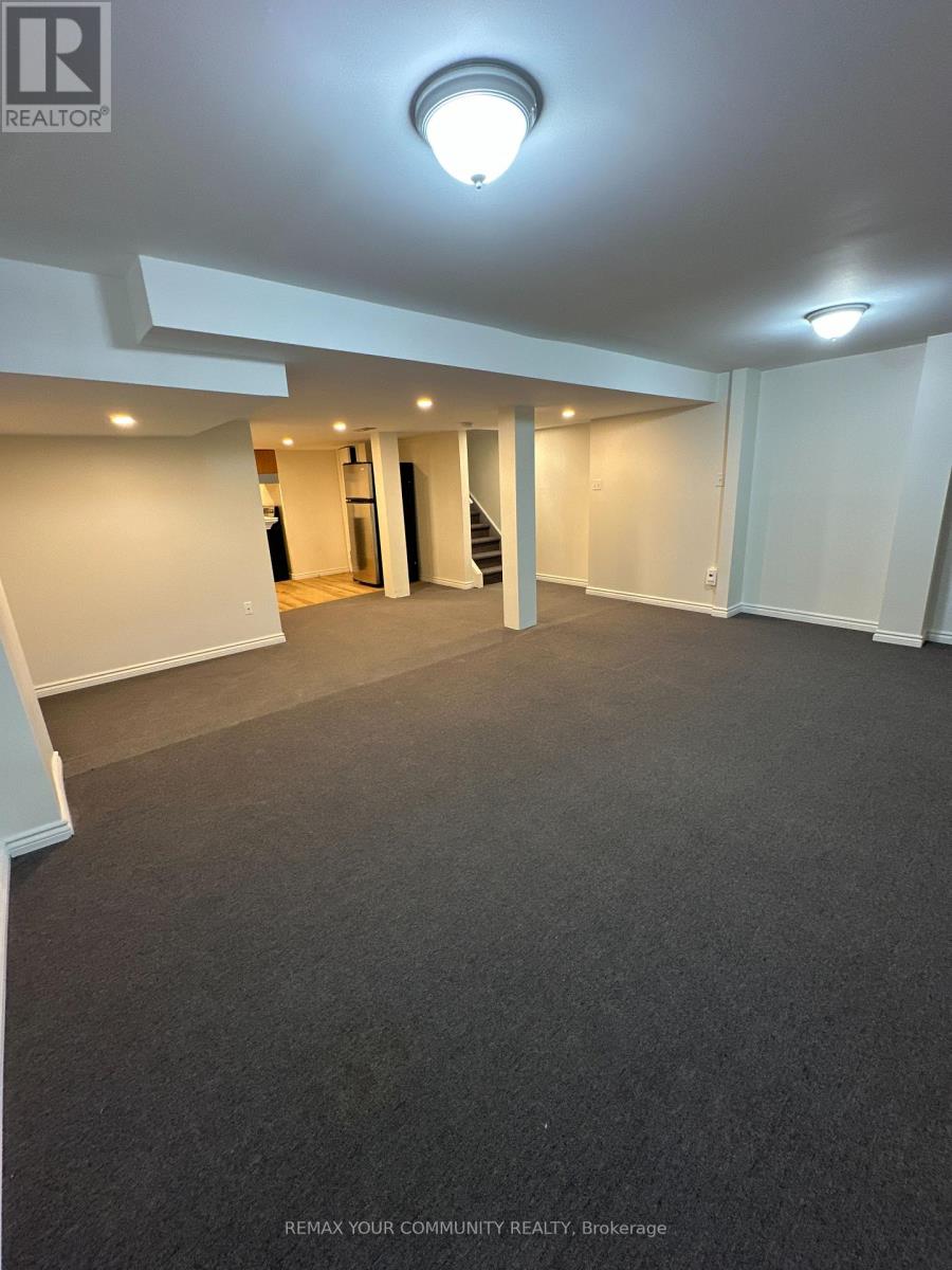 33 Brightsview Drive, Richmond Hill, Ontario  L4E 3Z2 - Photo 4 - N12989000