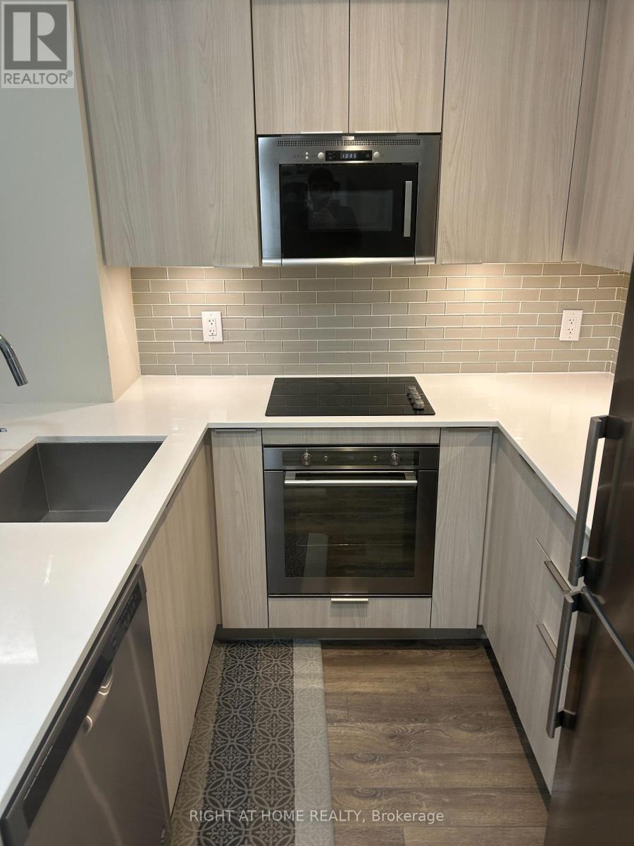 701 - 99 Eagle Rock Way, Vaughan, Ontario  L6A 5A7 - Photo 10 - N12989004