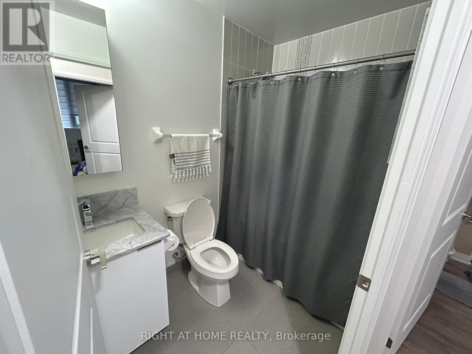 701 - 99 Eagle Rock Way, Vaughan, Ontario  L6A 5A7 - Photo 11 - N12989004