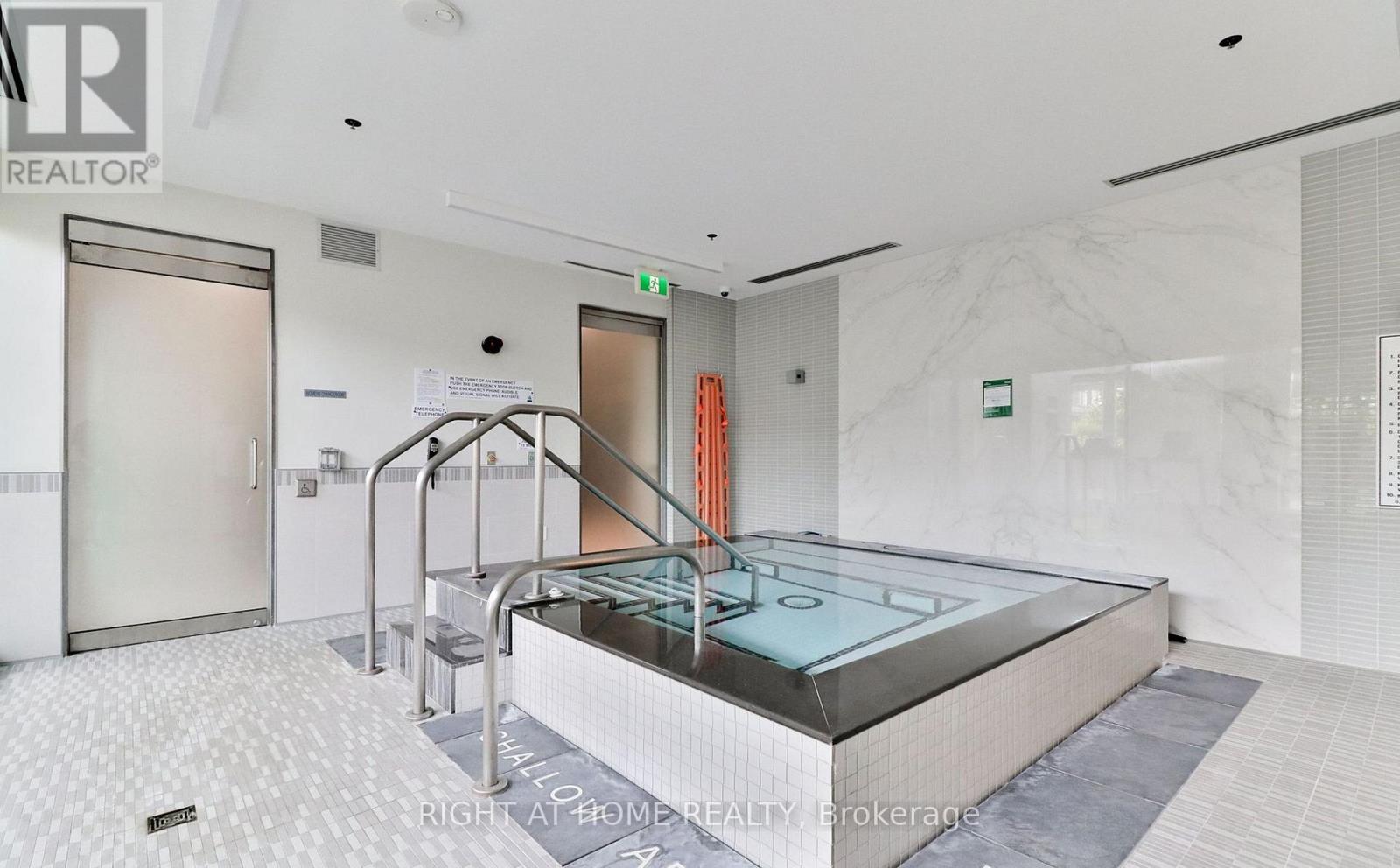 701 - 99 Eagle Rock Way, Vaughan, Ontario  L6A 5A7 - Photo 23 - N12989004