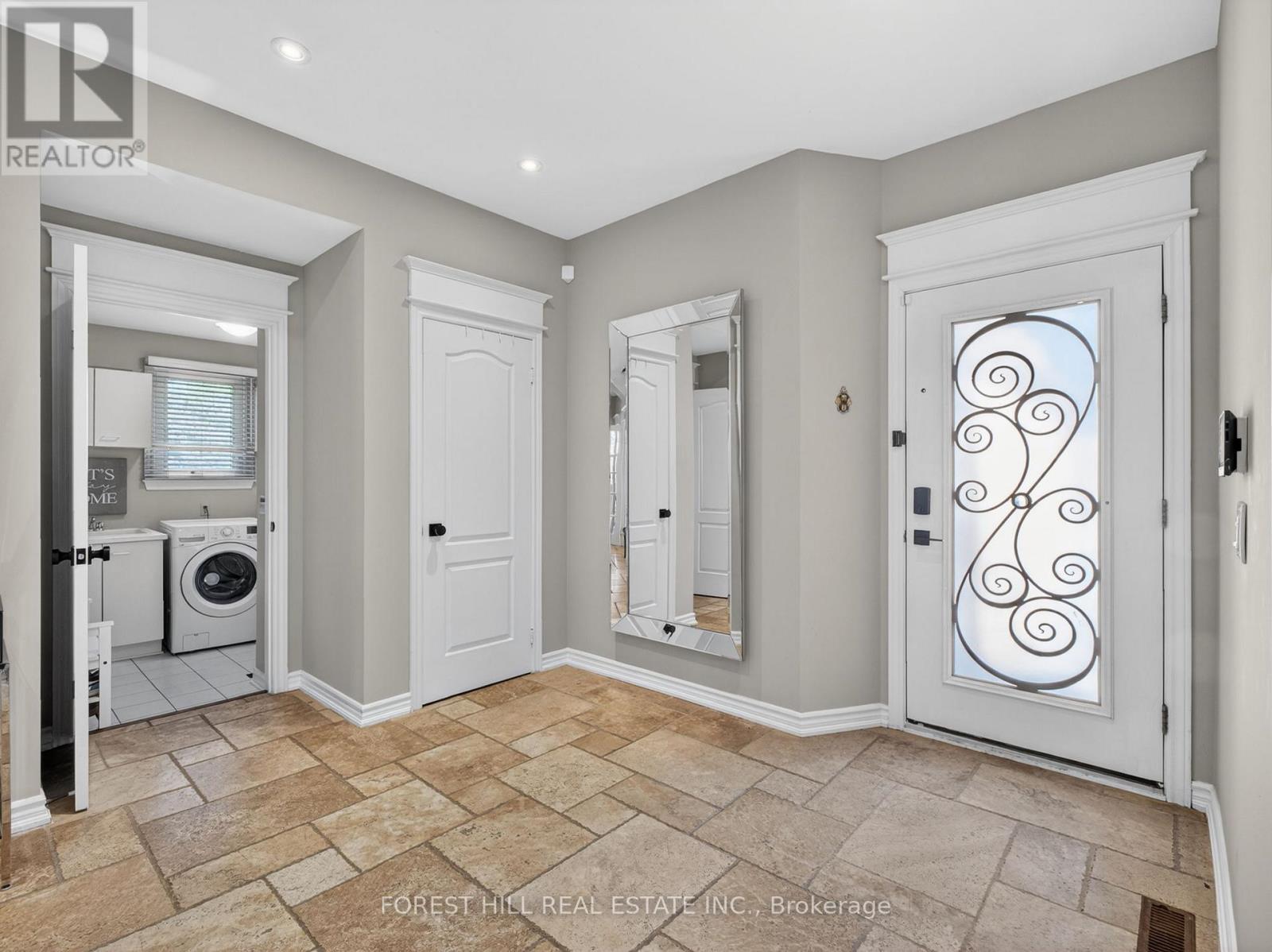 32 Mulholland Drive, Vaughan, Ontario  L4J 7T7 - Photo 2 - N12989032