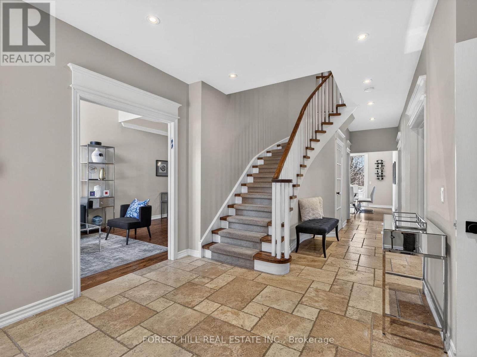 32 Mulholland Drive, Vaughan, Ontario  L4J 7T7 - Photo 4 - N12989032