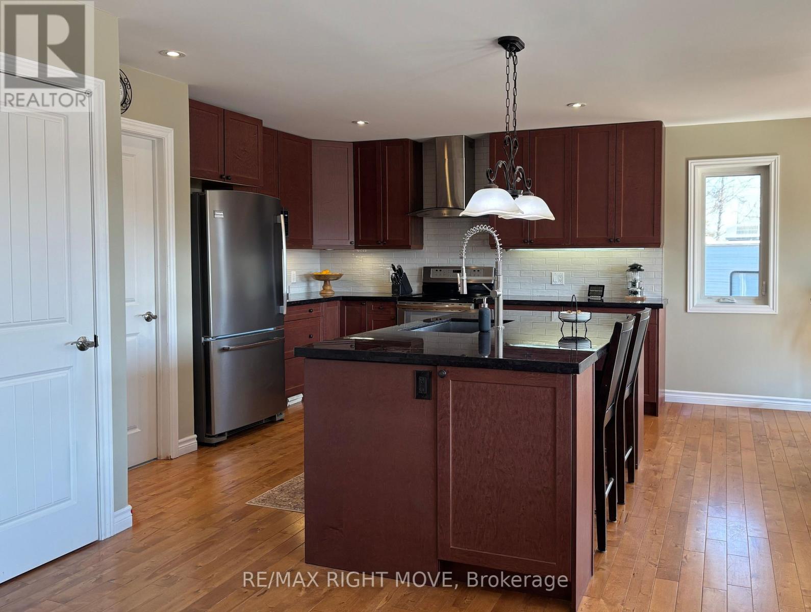 1499 15/16 Side Road E, Oro-Medonte, Ontario  L0L 1T0 - Photo 11 - S12989050