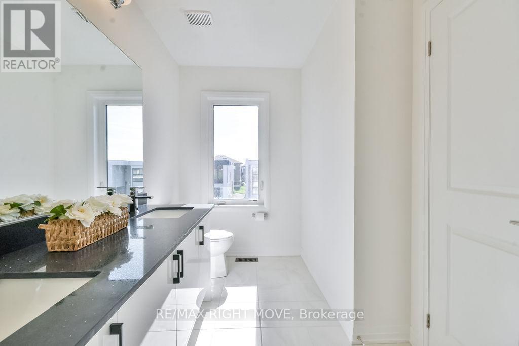 3721 Quayside Drive, Severn (West Shore), Ontario L3V 8M9 - Photo 29 - S12989078