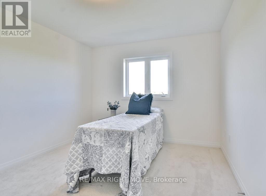 3721 Quayside Drive, Severn (West Shore), Ontario L3V 8M9 - Photo 33 - S12989078