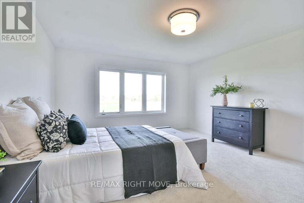 3721 Quayside Drive, Severn (West Shore), Ontario L3V 8M9 - Photo 35 - S12989078