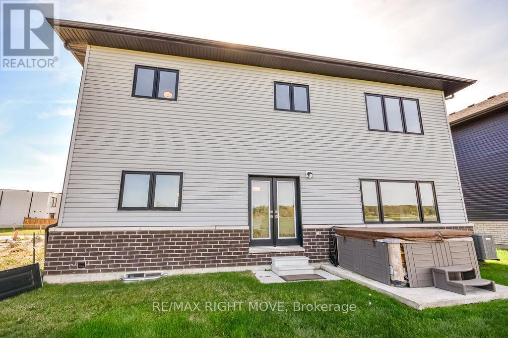 3721 Quayside Drive, Severn (West Shore), Ontario L3V 8M9 - Photo 48 - S12989078