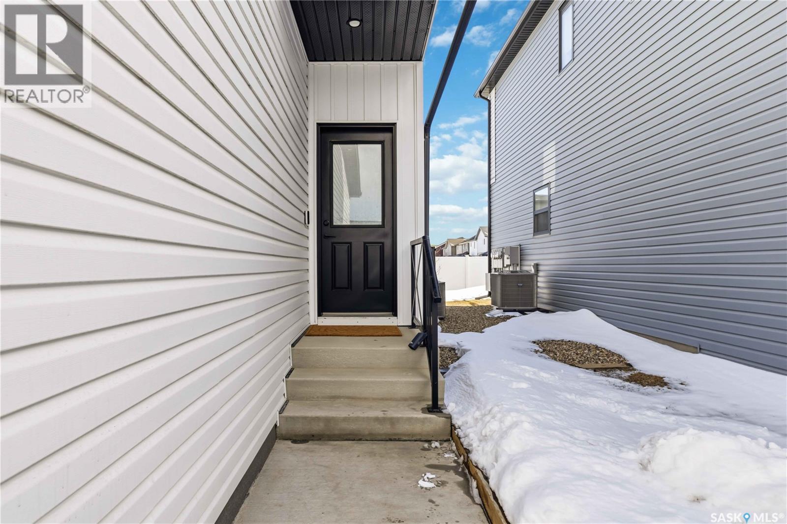 26 625 Dagnone Crescent, Saskatoon, Saskatchewan  S7V 1K9 - Photo 4 - SK032589