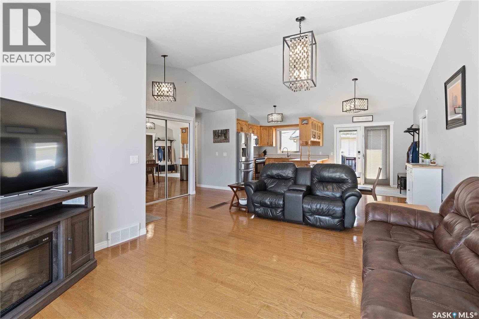 775 1st Avenue N, Martensville, Saskatchewan  S0K 2T2 - Photo 10 - SK032567