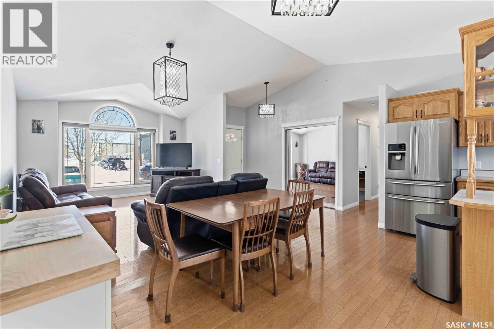 775 1st Avenue N, Martensville, Saskatchewan  S0K 2T2 - Photo 11 - SK032567