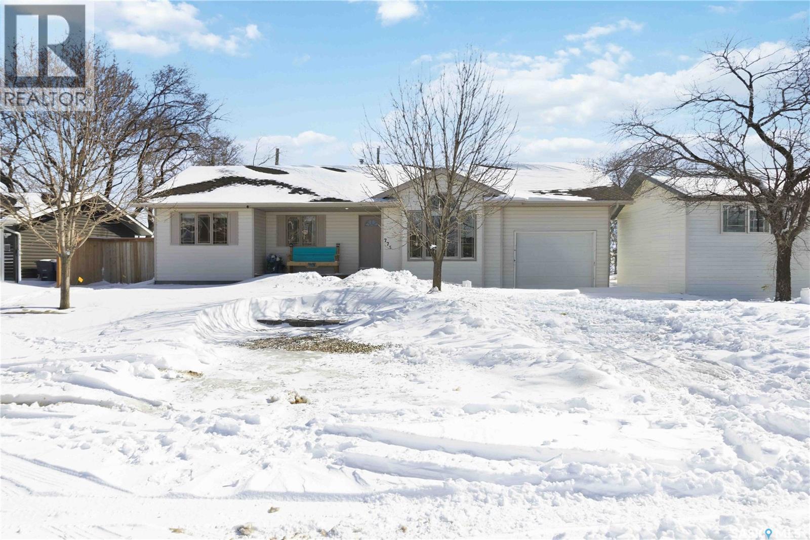 775 1st Avenue N, Martensville, Saskatchewan  S0K 2T2 - Photo 2 - SK032567