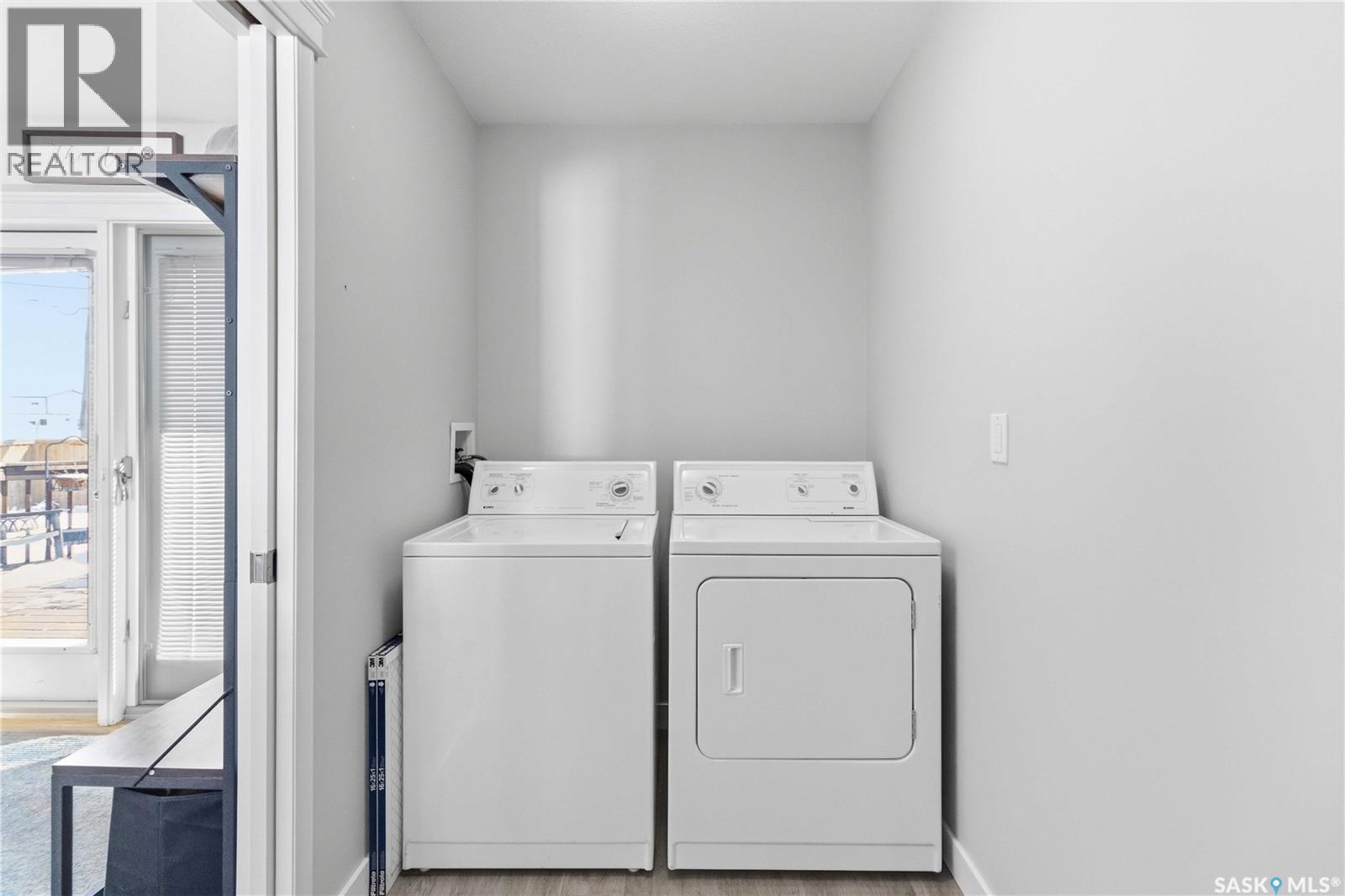 775 1st Avenue N, Martensville, Saskatchewan  S0K 2T2 - Photo 25 - SK032567