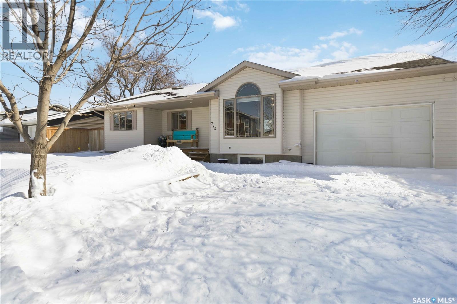 775 1st Avenue N, Martensville, Saskatchewan  S0K 2T2 - Photo 3 - SK032567