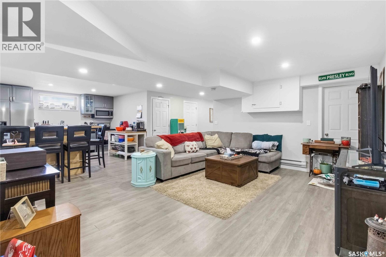 775 1st Avenue N, Martensville, Saskatchewan  S0K 2T2 - Photo 32 - SK032567