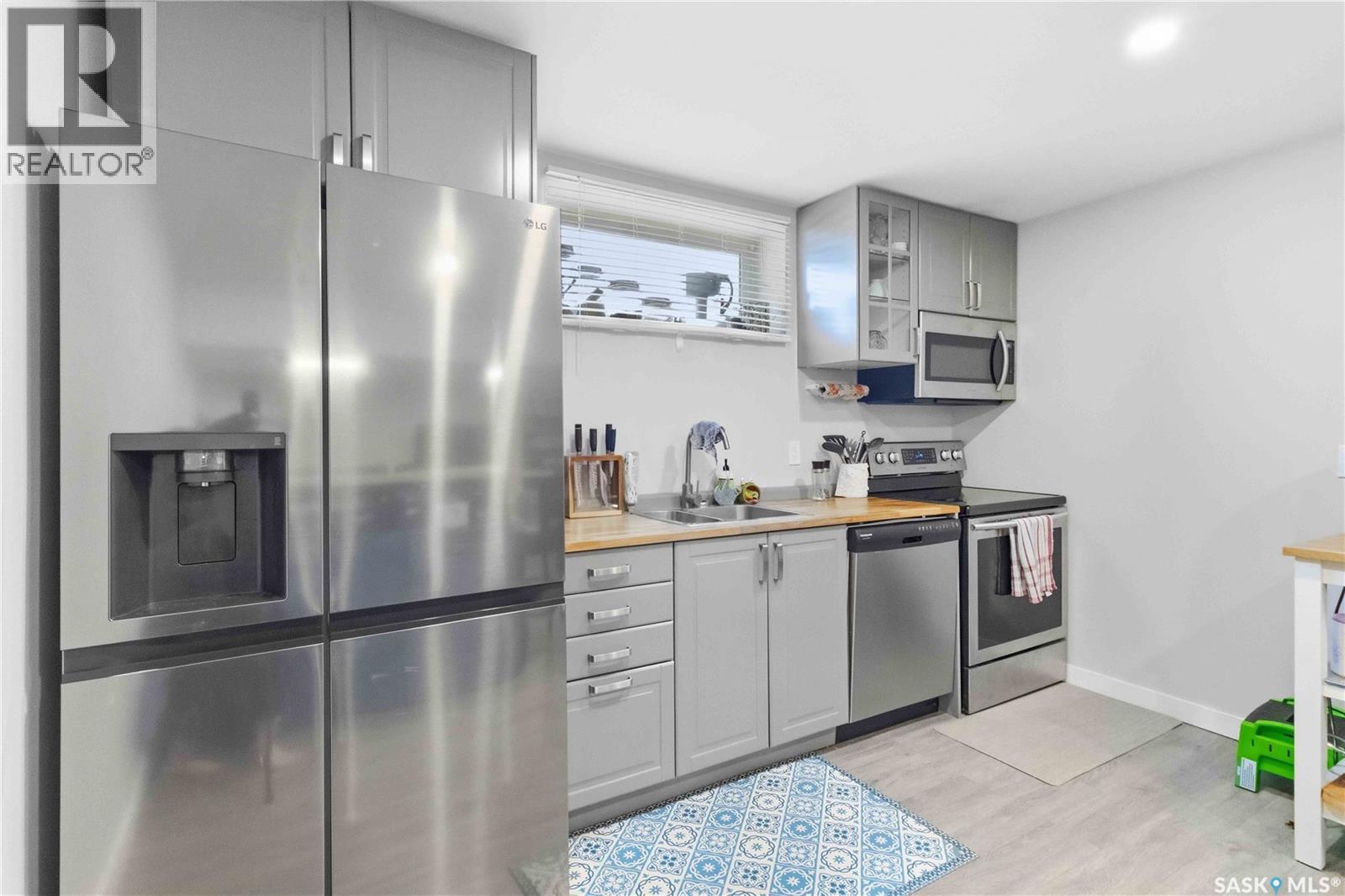 775 1st Avenue N, Martensville, Saskatchewan  S0K 2T2 - Photo 34 - SK032567