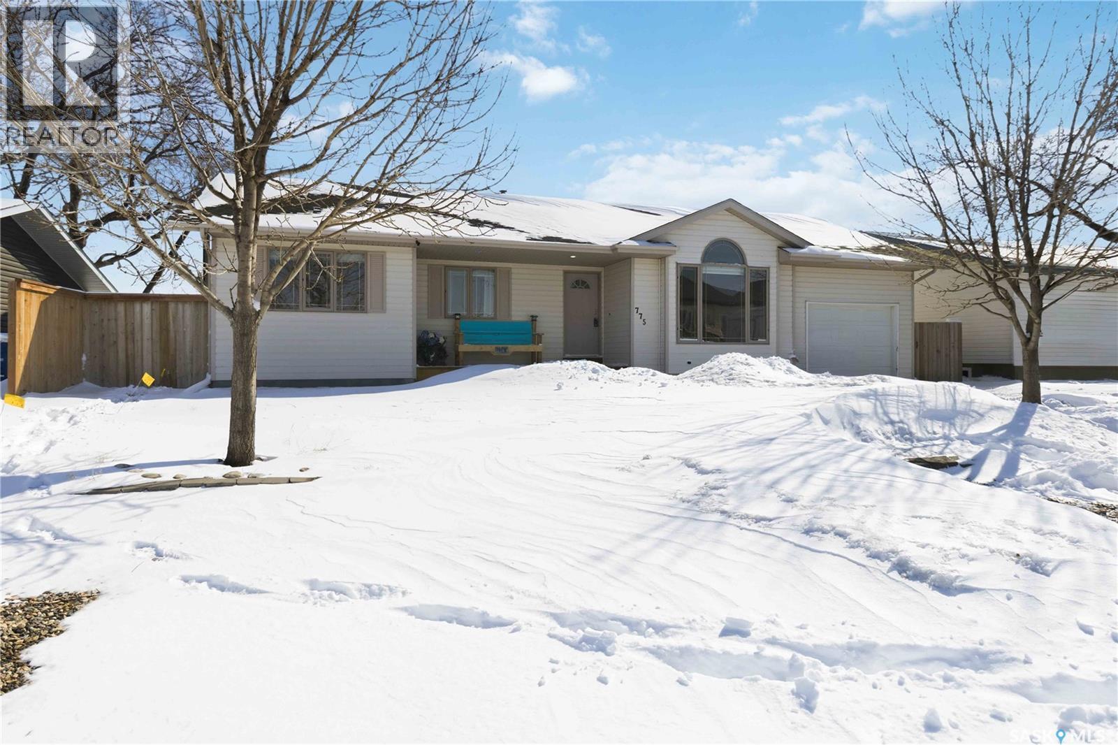 775 1st Avenue N, Martensville, Saskatchewan  S0K 2T2 - Photo 4 - SK032567