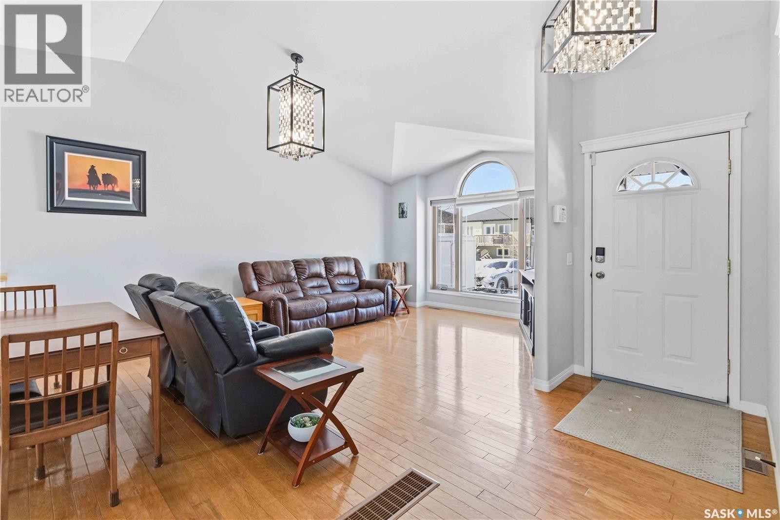 775 1st Avenue N, Martensville, Saskatchewan  S0K 2T2 - Photo 6 - SK032567