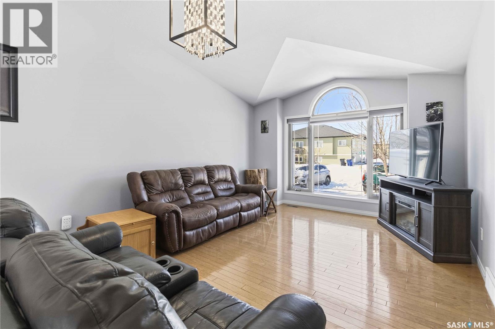 775 1st Avenue N, Martensville, Saskatchewan  S0K 2T2 - Photo 8 - SK032567