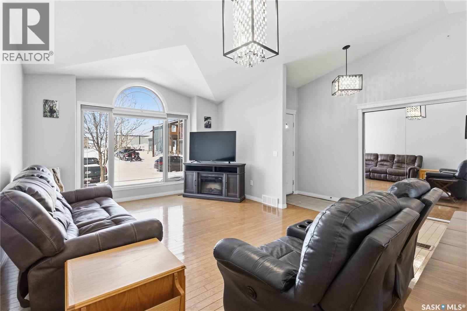 775 1st Avenue N, Martensville, Saskatchewan  S0K 2T2 - Photo 9 - SK032567