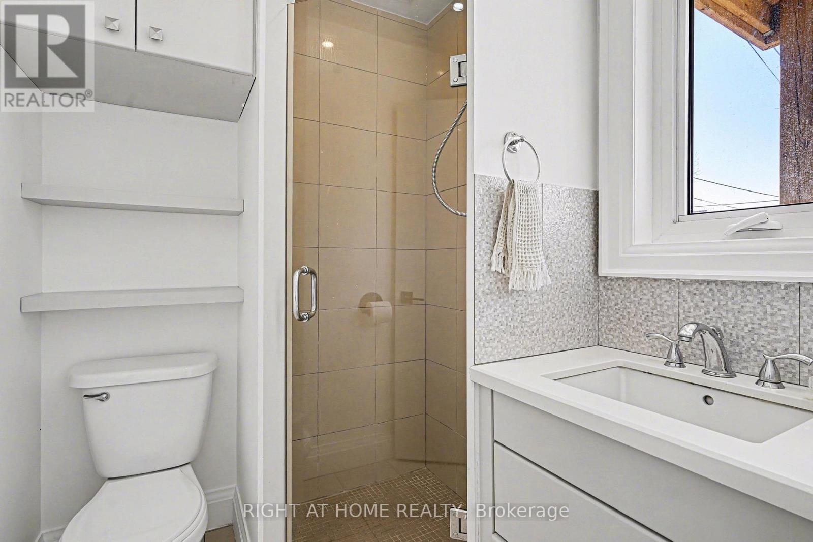 174 Rosethorn Avenue, Toronto, Ontario  M6N 3L4 - Photo 10 - W12988992