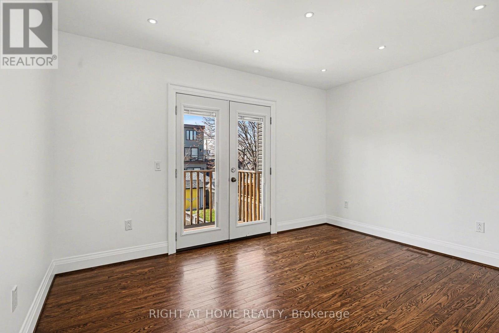 174 Rosethorn Avenue, Toronto, Ontario  M6N 3L4 - Photo 11 - W12988992