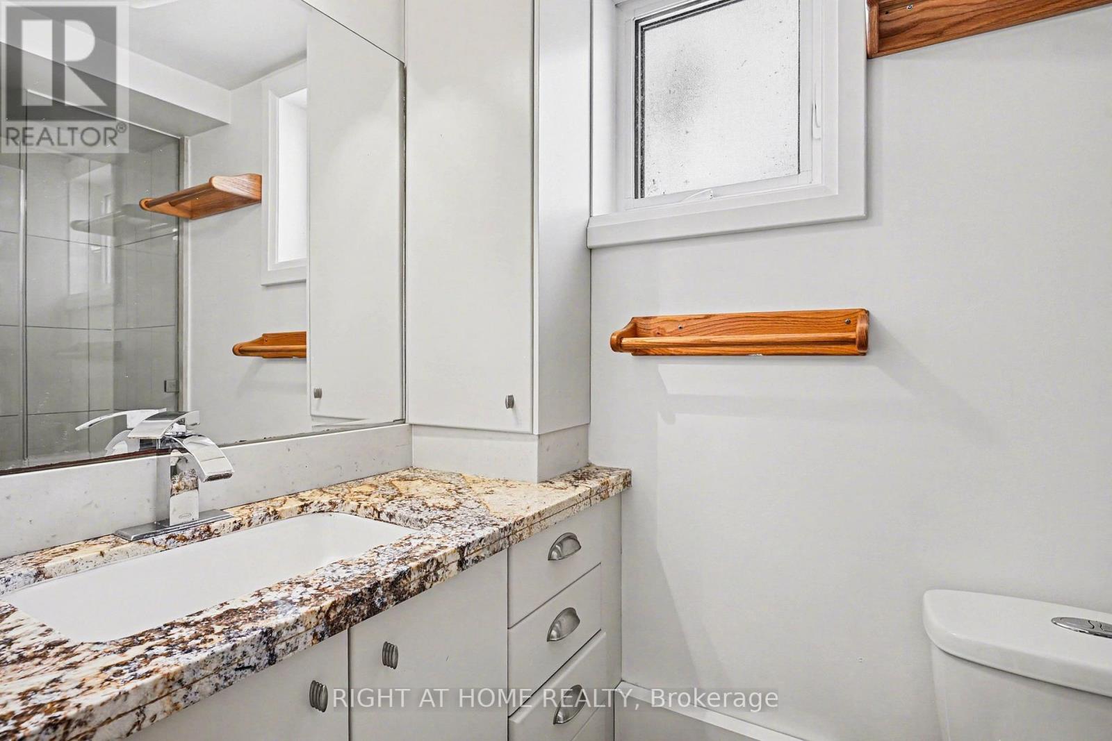 174 Rosethorn Avenue, Toronto, Ontario  M6N 3L4 - Photo 25 - W12988992