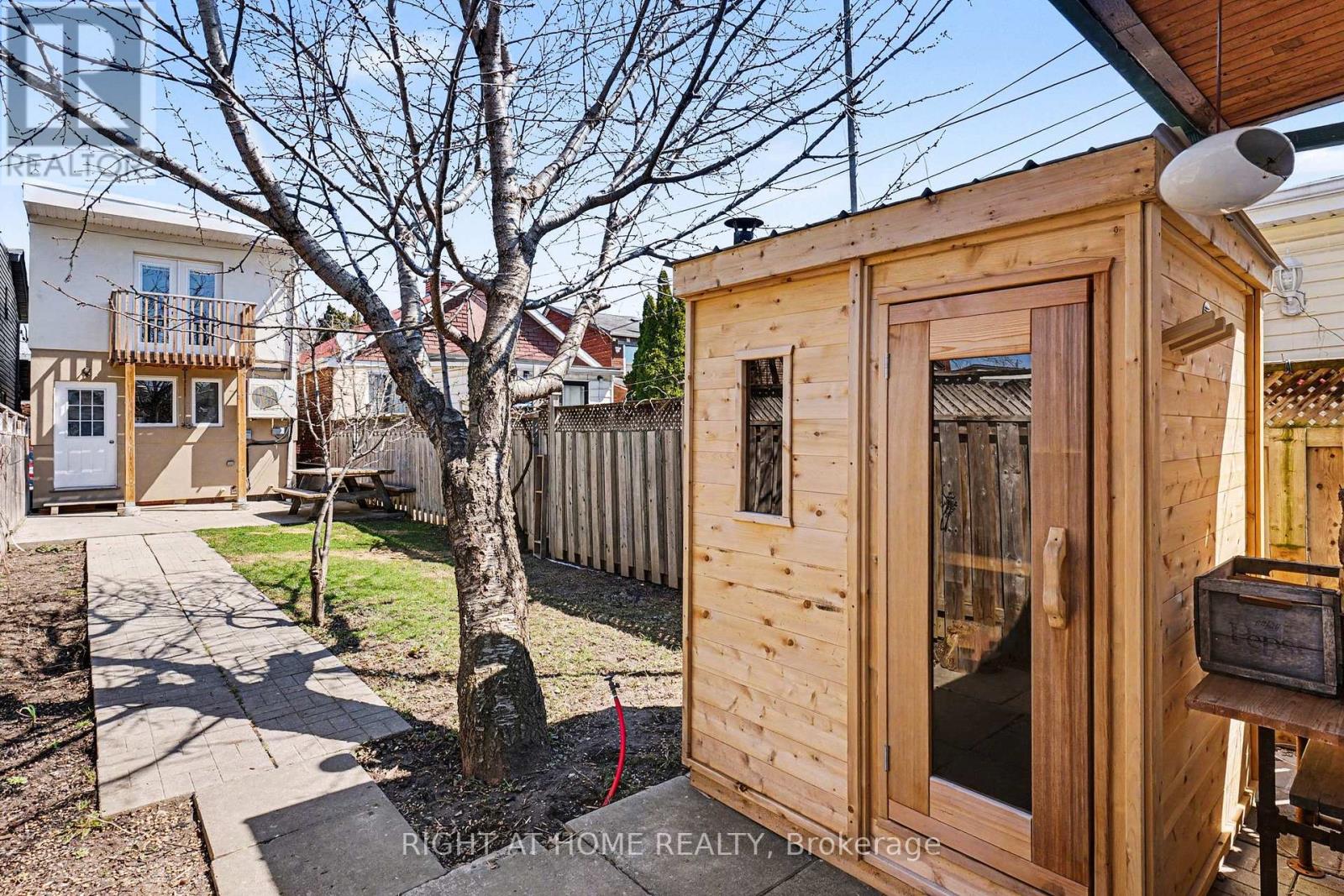 174 Rosethorn Avenue, Toronto, Ontario  M6N 3L4 - Photo 28 - W12988992