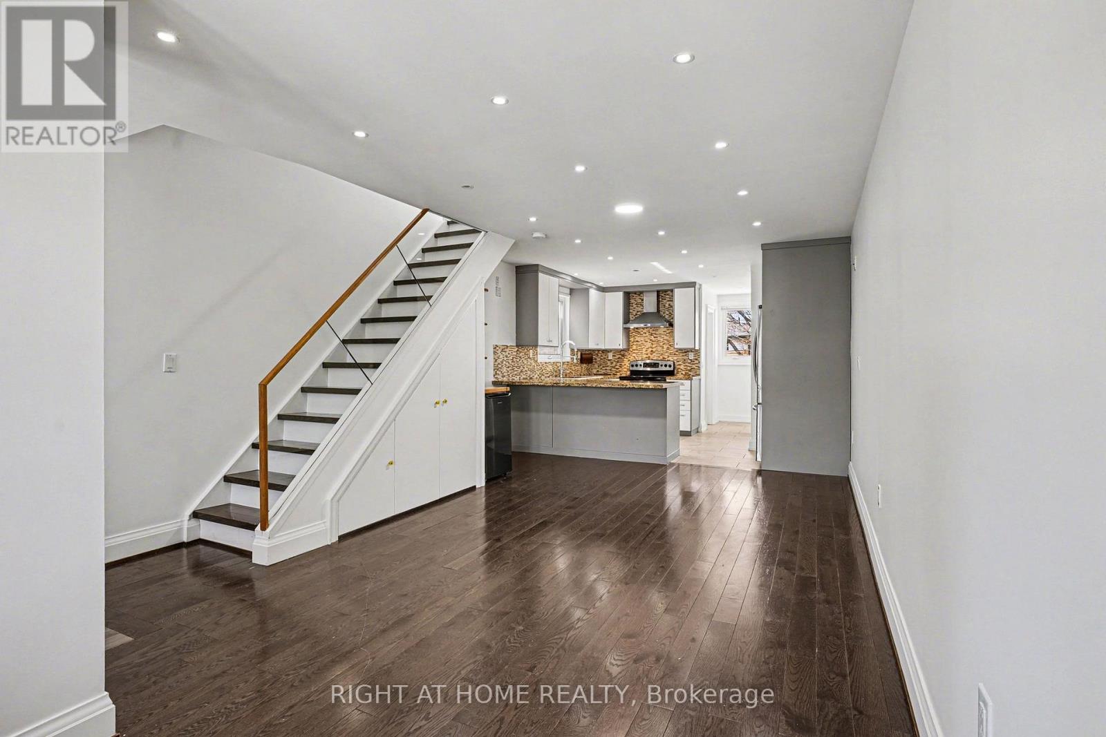 174 Rosethorn Avenue, Toronto, Ontario  M6N 3L4 - Photo 3 - W12988992