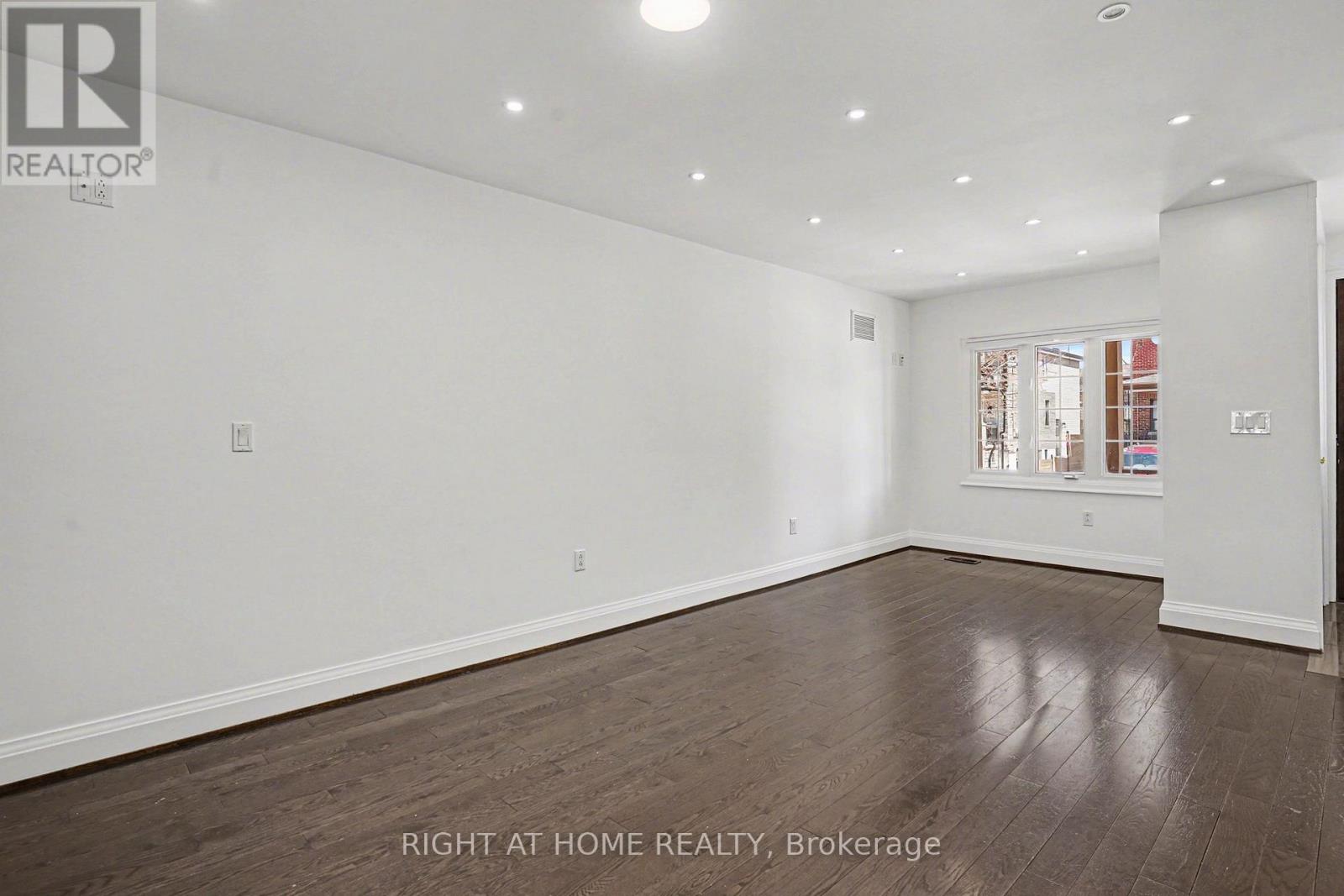 174 Rosethorn Avenue, Toronto, Ontario  M6N 3L4 - Photo 5 - W12988992