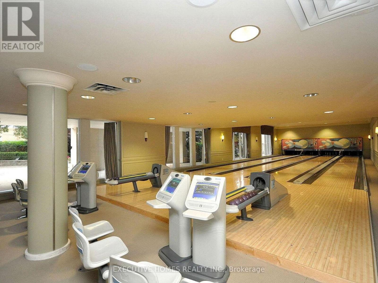 Pho8 - 25 Kingsbridge Garden Circle, Mississauga, Ontario  L5R 4B1 - Photo 35 - W12988996