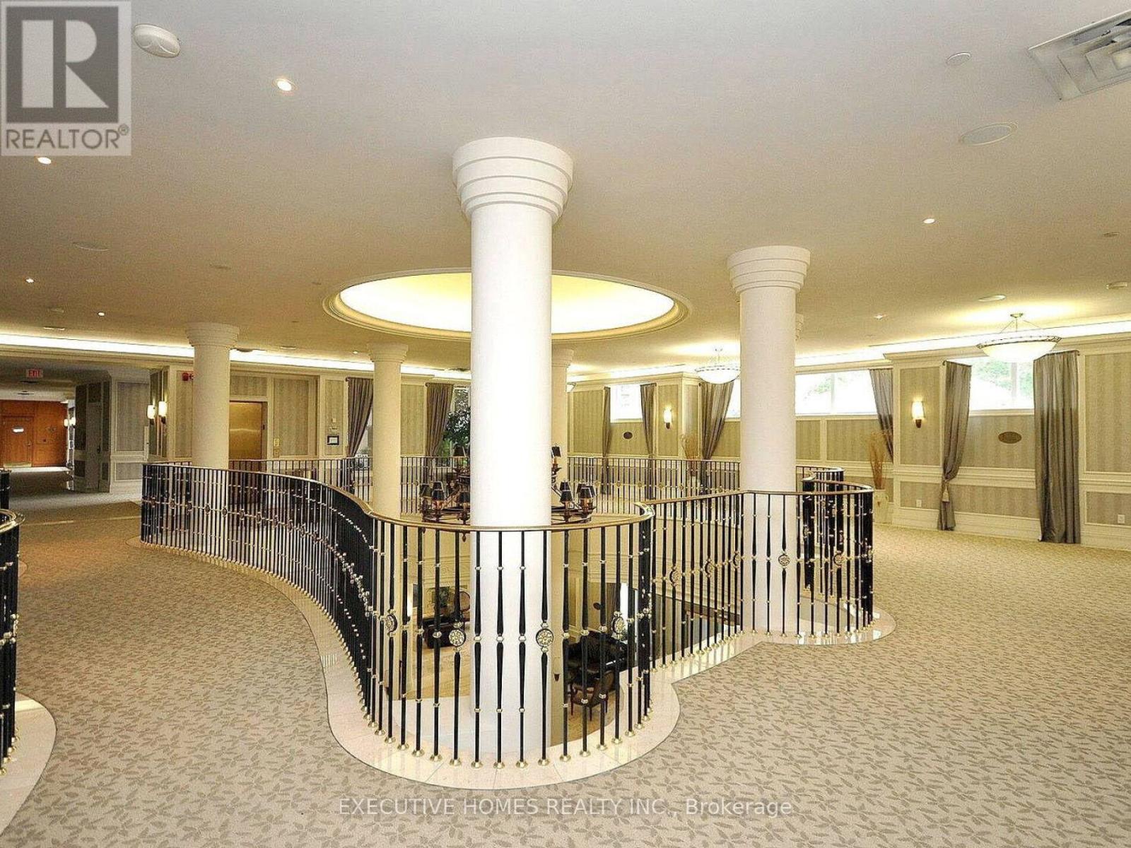 Pho8 - 25 Kingsbridge Garden Circle, Mississauga, Ontario  L5R 4B1 - Photo 6 - W12988996