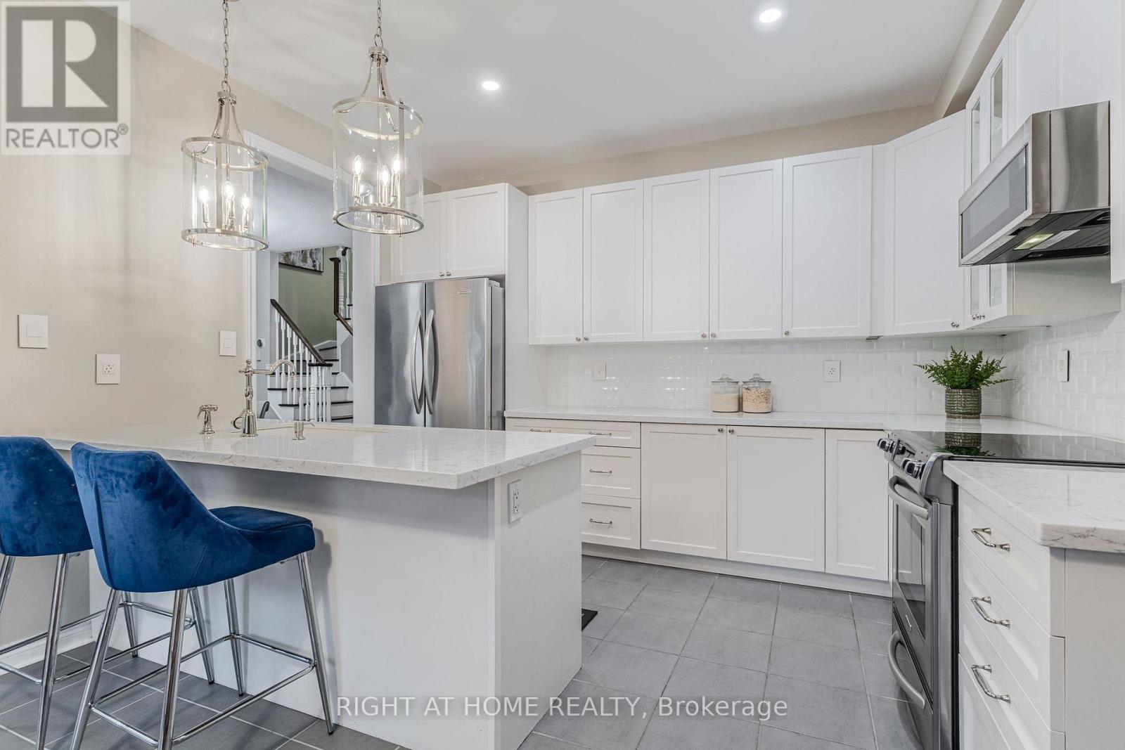 488 Mcgibbon Drive, Milton, Ontario  L9T 8T7 - Photo 7 - W12989010