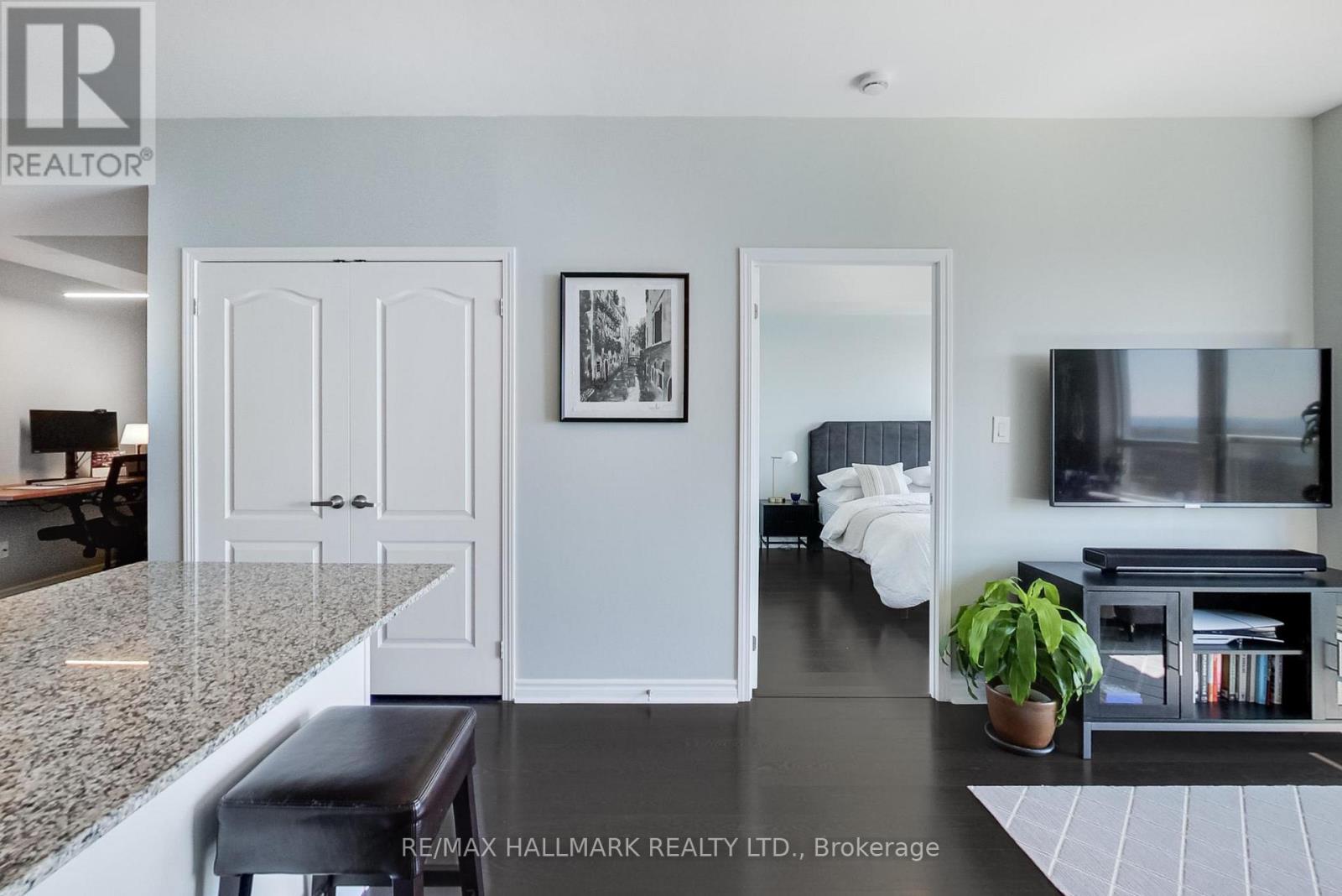 1301 - 3865 Lake Shore Boulevard W, Toronto, Ontario  M8W 0A2 - Photo 13 - W12989058