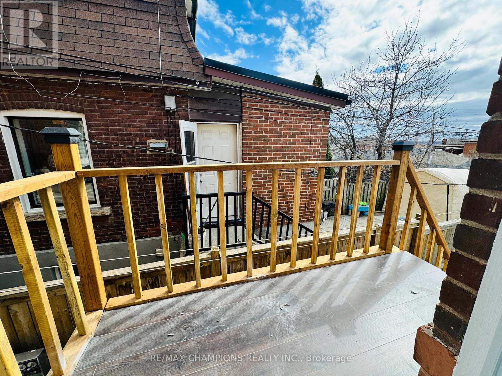 Main Flr - 196 Caledonia Road, Toronto, Ontario  M6E 4S7 - Photo 22 - W12989062