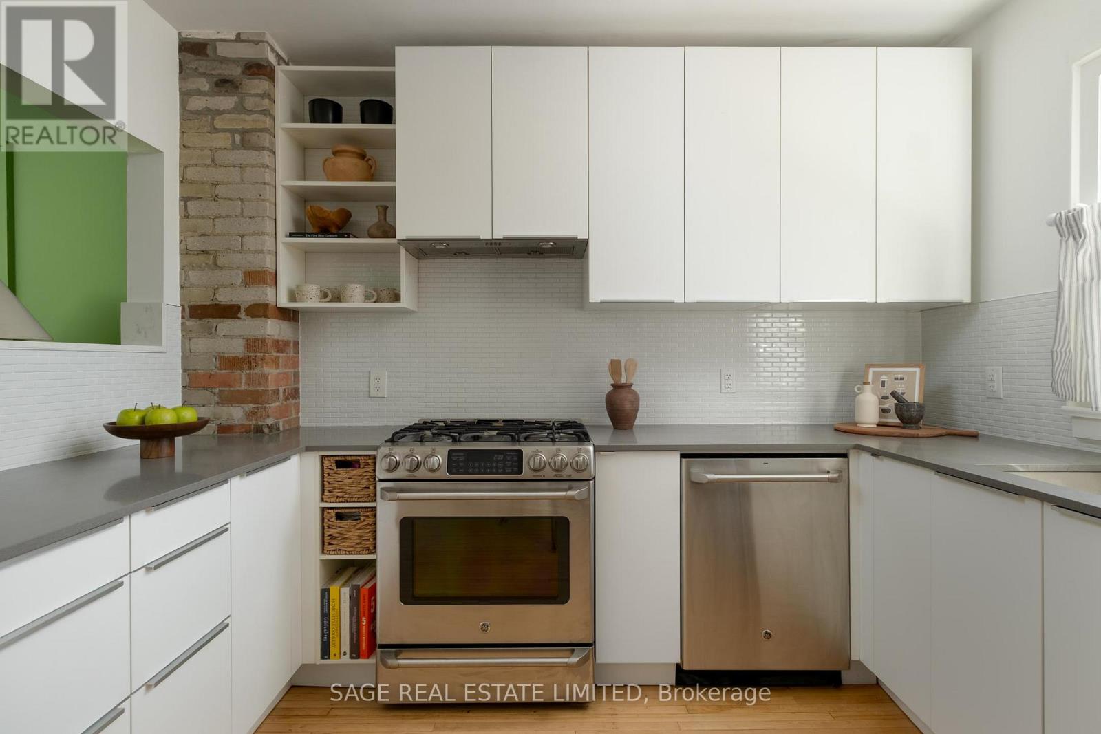 178 Prescott Avenue, Toronto, Ontario  M6N 3H1 - Photo 14 - W12989074