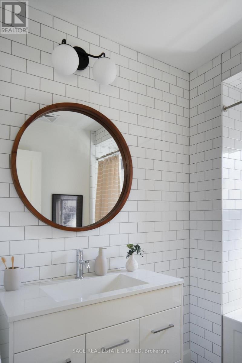 178 Prescott Avenue, Toronto, Ontario  M6N 3H1 - Photo 29 - W12989074