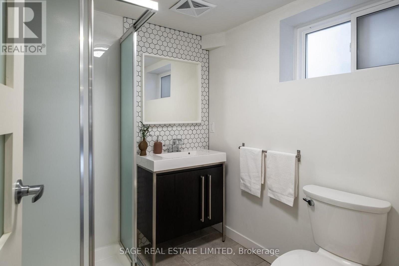 178 Prescott Avenue, Toronto, Ontario  M6N 3H1 - Photo 32 - W12989074